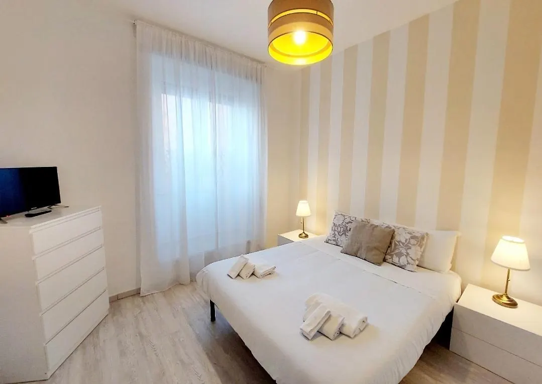 Bbhome Stylish Gold Apartment Near Trastevere Station Rome