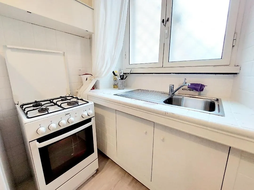 Bbhome Stylish Gold Apartment Near Trastevere Station Rome